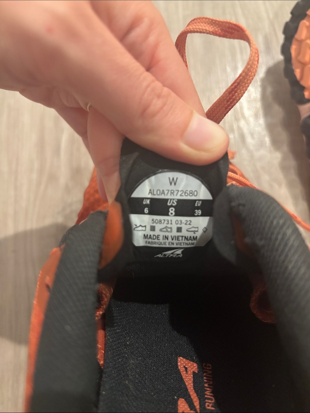 Altra outroad running sneakers - Picture 6 of 9